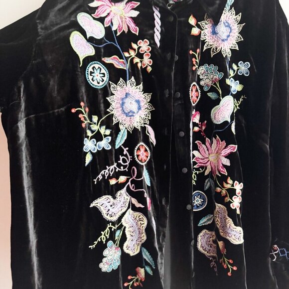 Johnny Was Pacifica Black Velvet Colourful Embroidered Button Down Top 2X - Picture 5 of 9